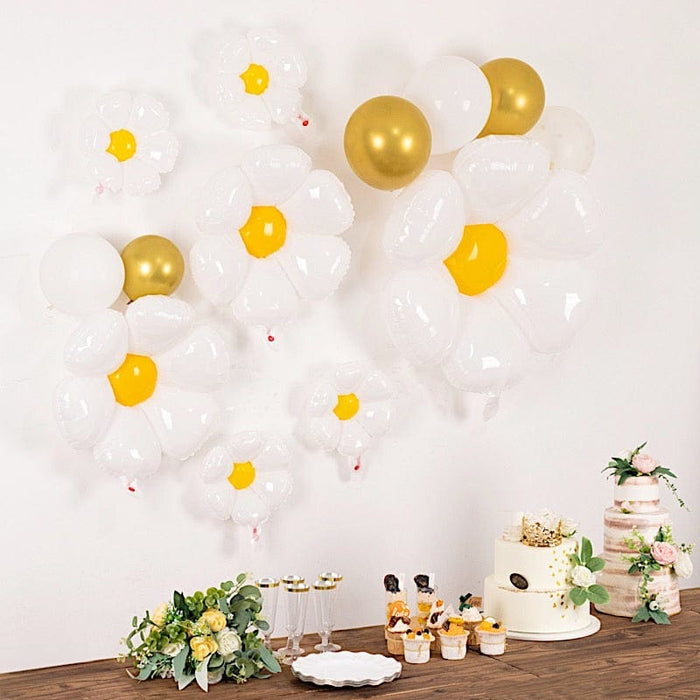 10 Daisy Flower-Shaped Mylar Foil Party Balloons - White BLOON_FOL0025_SET_WHT