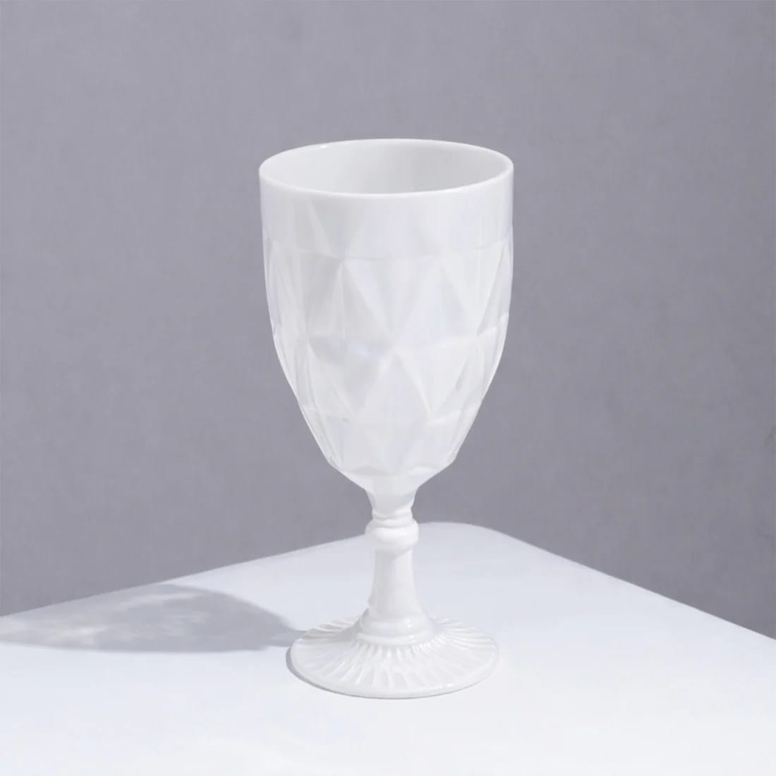 12 Diamond Cut 11oz Vintage Goblets Plastic Wine Glasses