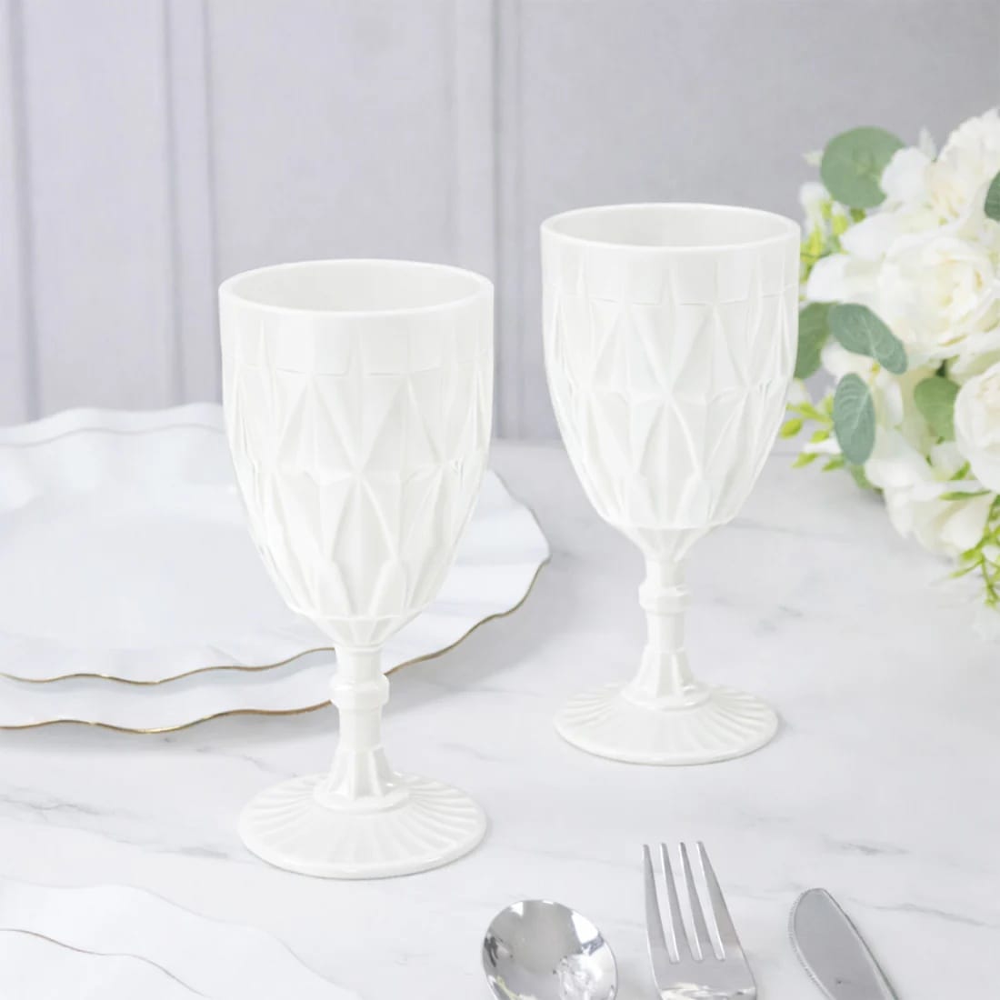 12 Diamond Cut 11oz Vintage Goblets Plastic Wine Glasses