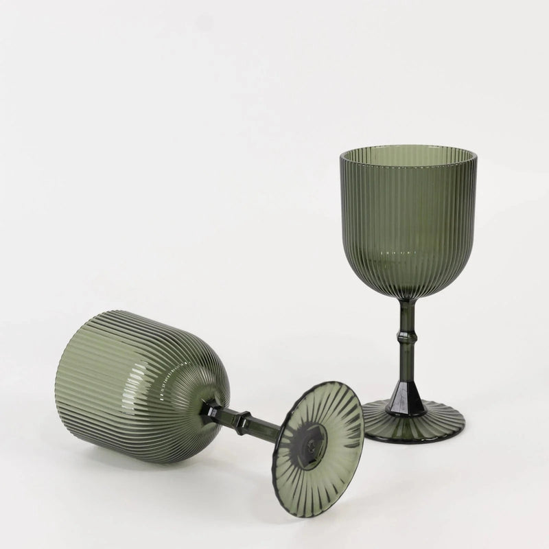 12 Plastic Wine Glasses Vintage Ribbed Pattern