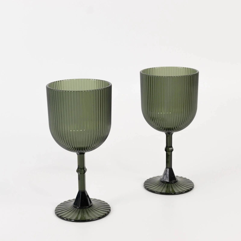 12 Plastic Wine Glasses Vintage Ribbed Pattern
