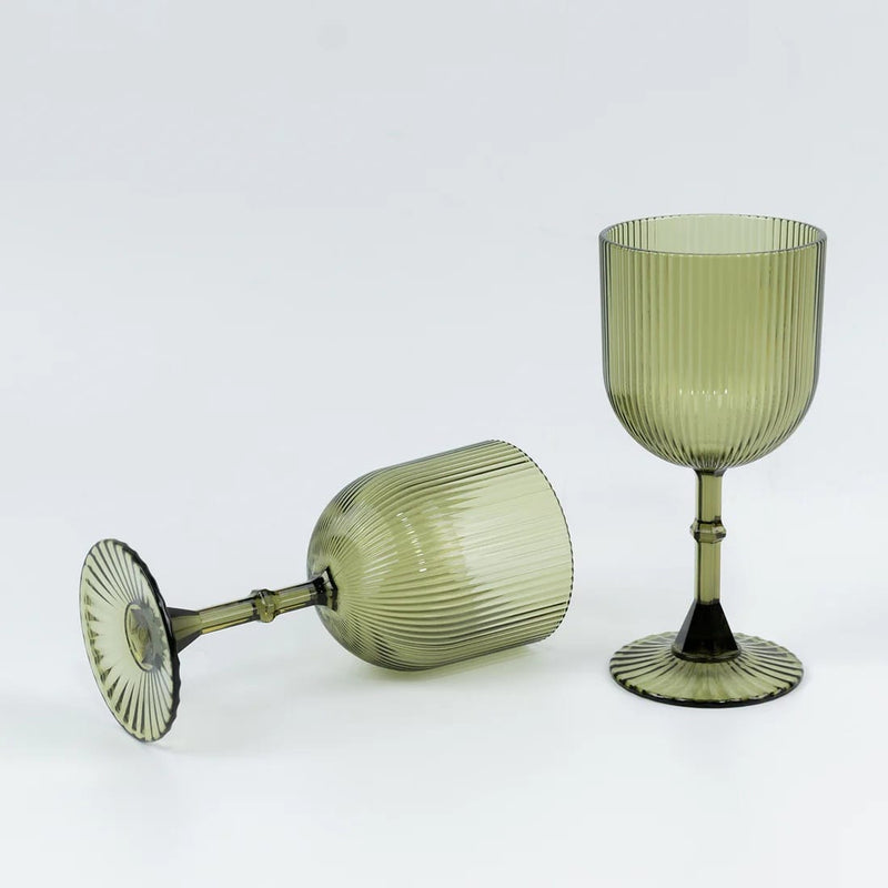 12 Plastic Wine Glasses Vintage Ribbed Pattern