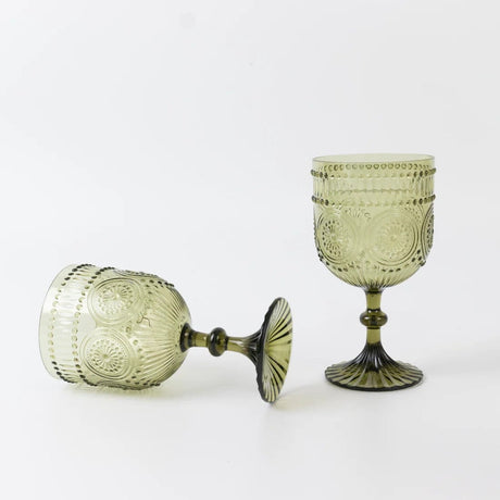 12 Shatterproof 15oz Plastic Wine Glasses with Embossed Floral Pattern