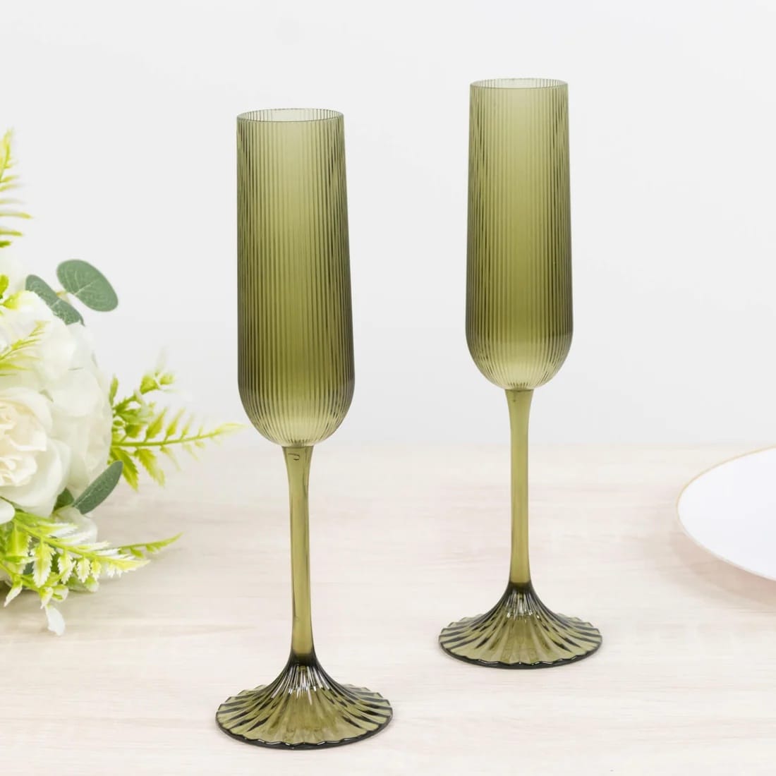 12 Vintage 4 oz Plastic Champagne Flutes Ribbed Disposable Glasses