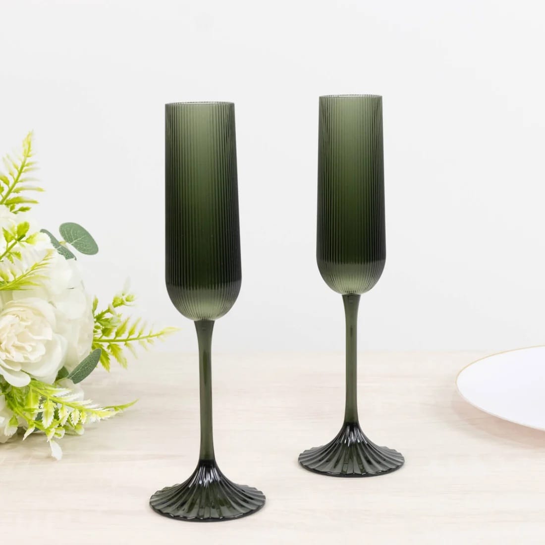 12 Vintage 4 oz Plastic Champagne Flutes Ribbed Disposable Glasses