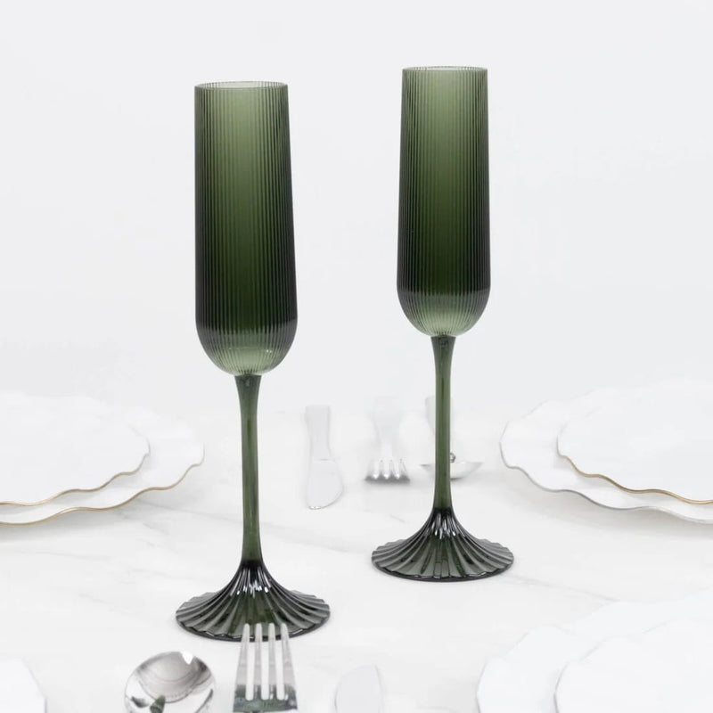 12 Vintage 4 oz Plastic Champagne Flutes Ribbed Disposable Glasses