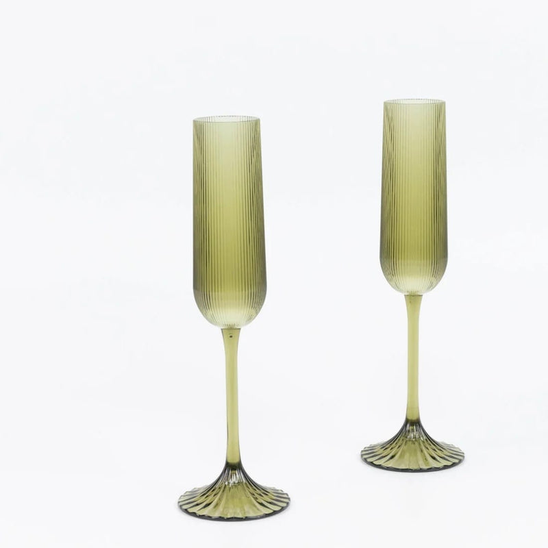 12 Vintage 4 oz Plastic Champagne Flutes Ribbed Disposable Glasses DSP_CUCP008_5_087