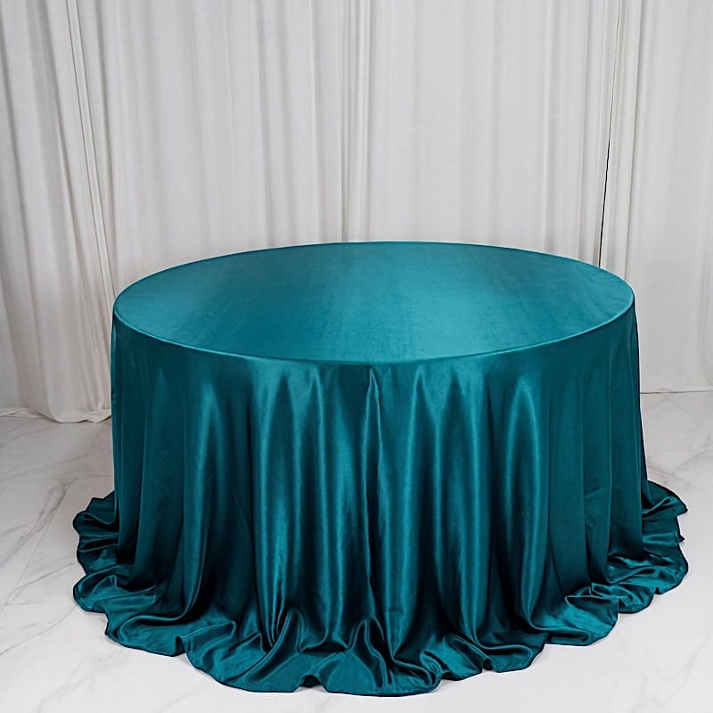 132" Round Premium Velvet Tablecloth