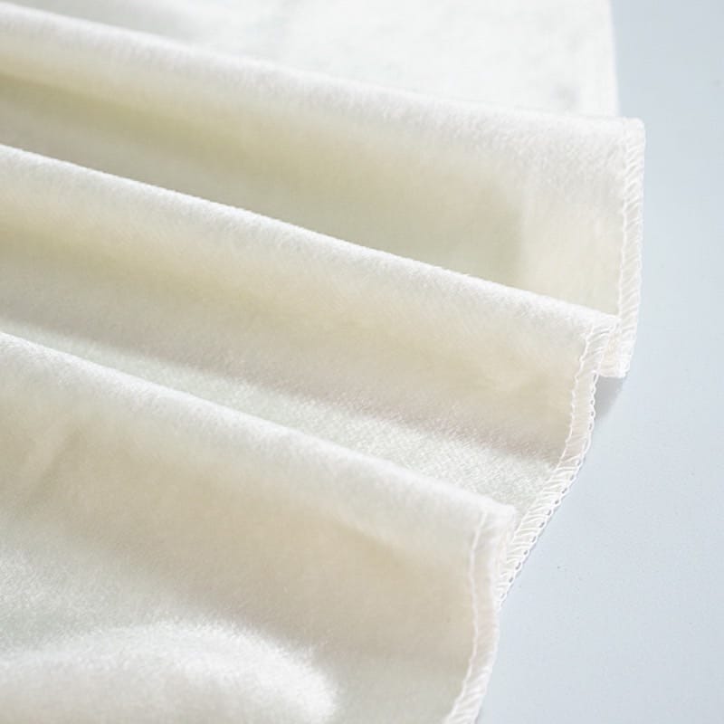 132" Round Premium Velvet Tablecloth