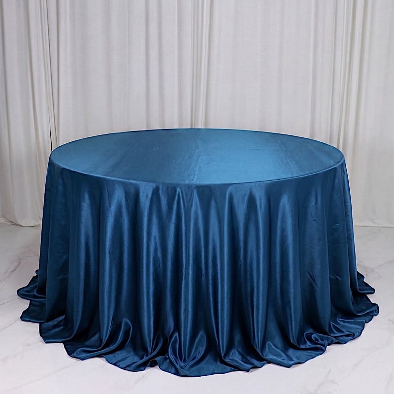132" Round Premium Velvet Tablecloth
