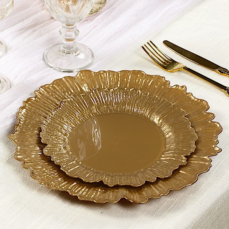 20 pcs 7" wide Plastic  Plates with Reef Desig - Disposable Tableware