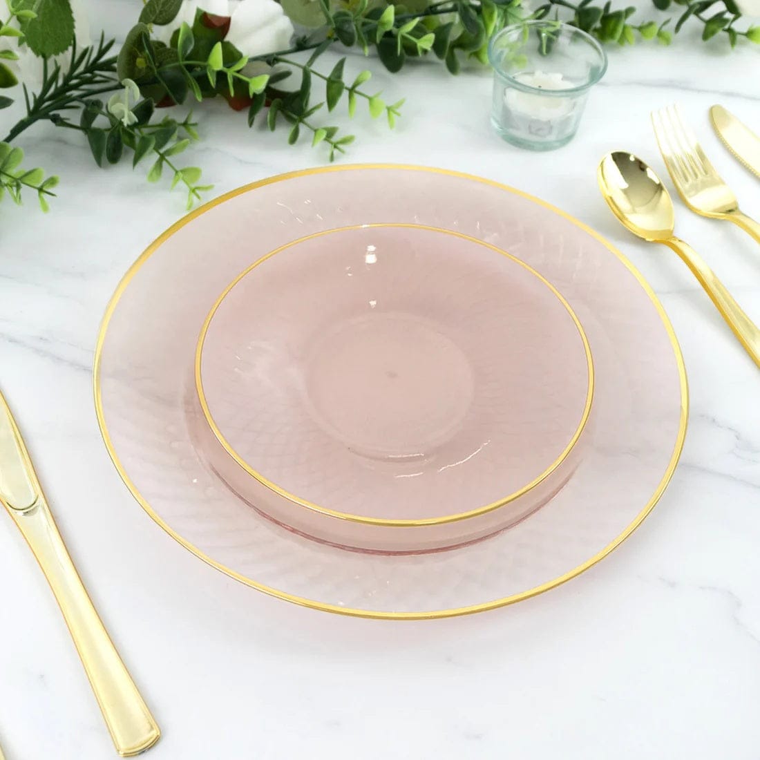 20 Round Plastic Salad Dinner Plates with Diamond Cut Pattern and Gold Rim