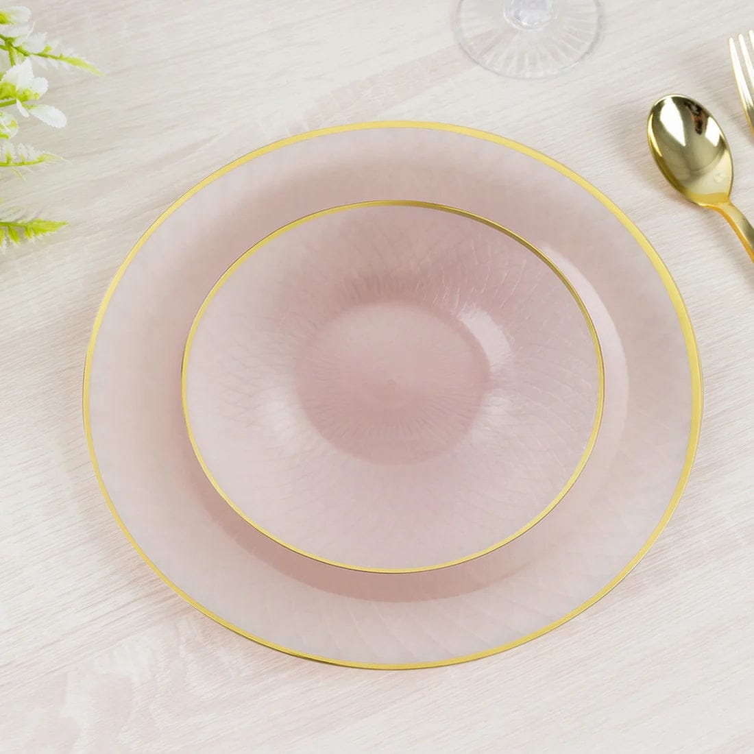 20 Round Plastic Salad Dinner Plates with Diamond Cut Pattern and Gold Rim