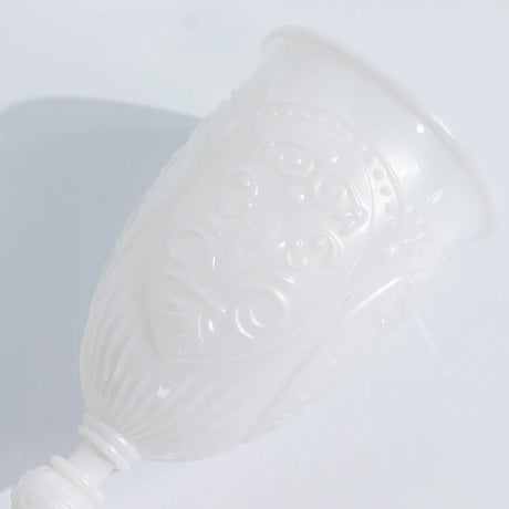 24 Transparent 10 oz Retro Embossed Plastic Wine Glasses