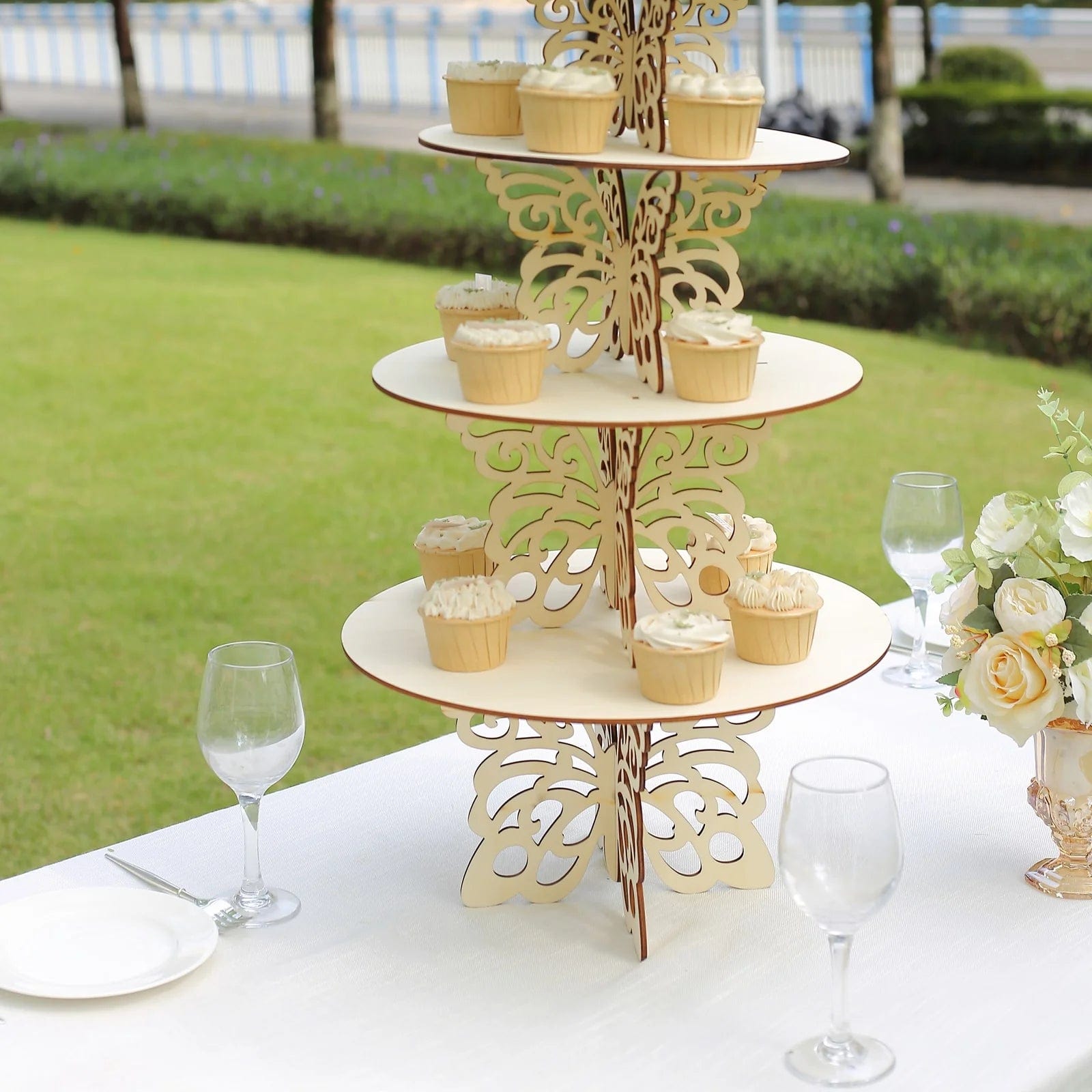 4 Butterfly Round Wooden Cake Stand - Natural CAKE_WOD019_SET_NAT