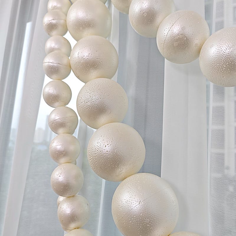 5 ft Foam Garland with 20 Pearls - White BKDP_DECOR_PRL_8CM_WHT