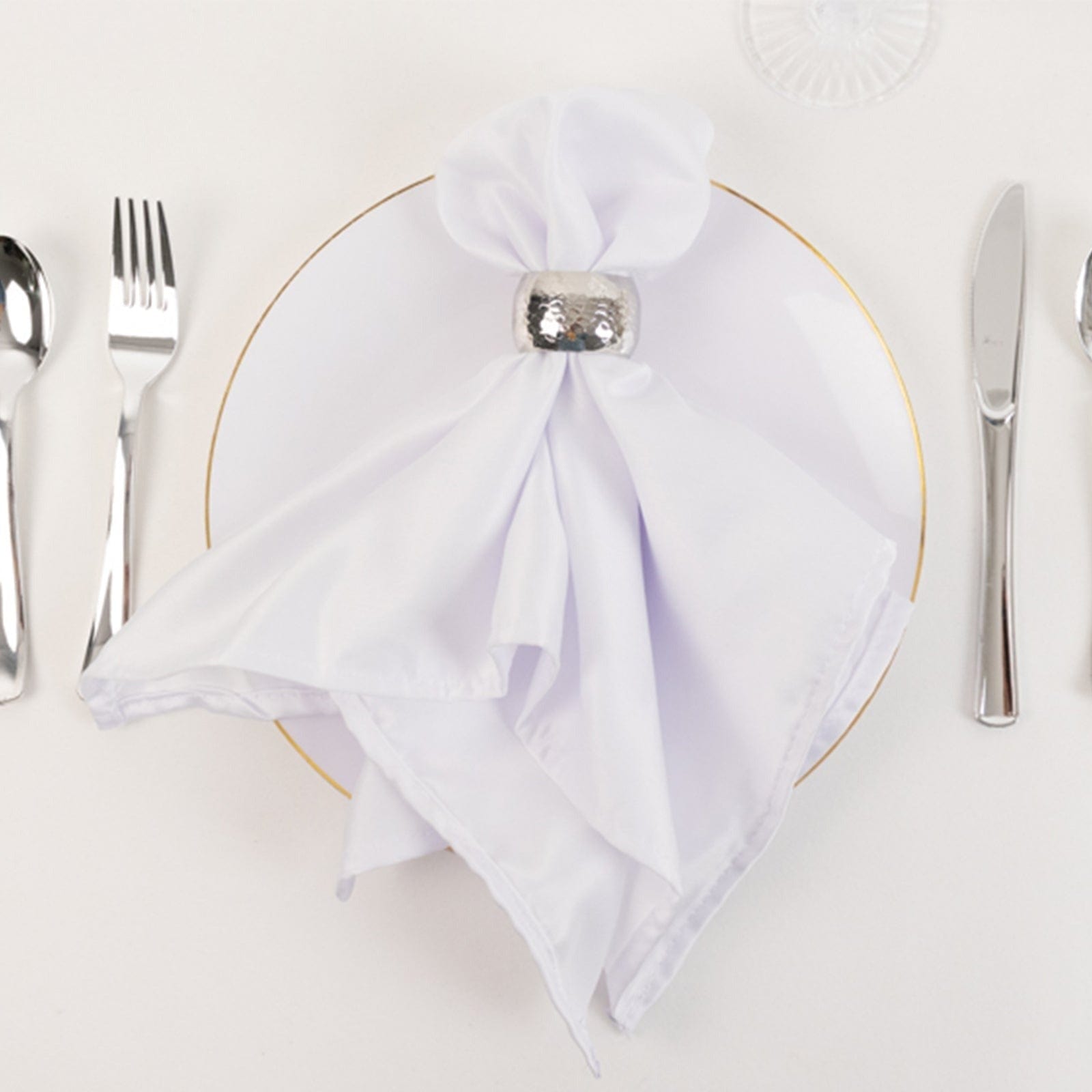 5 Lamour Satin Napkins