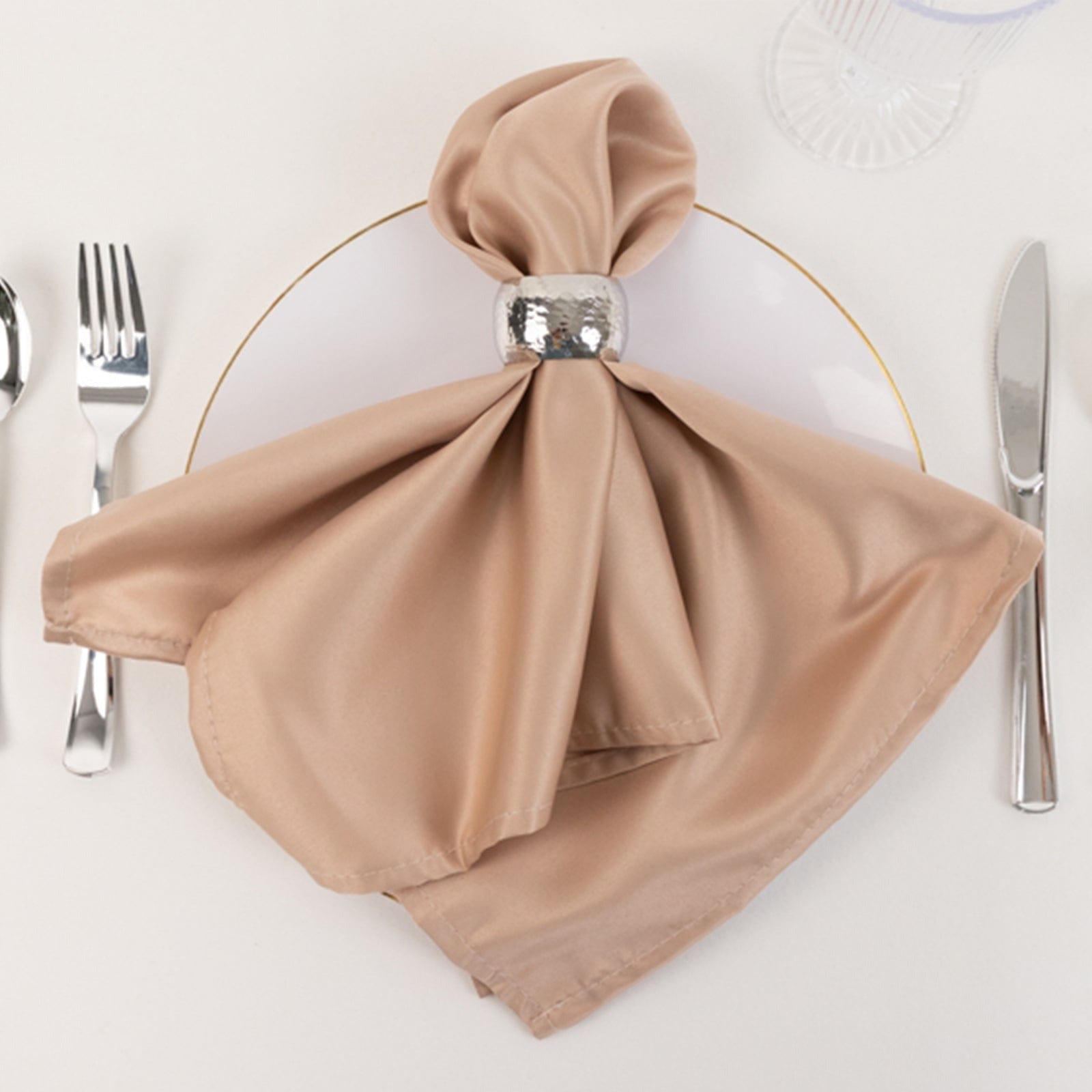 5 Lamour Satin Napkins