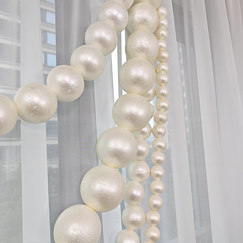 6 ft Foam Garland with 20 Pearls - White BKDP_DECOR_PRL_10CM_WHT