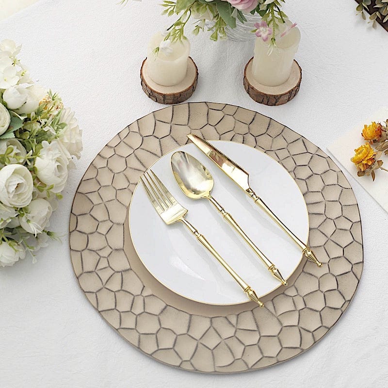 6 Plastic 13" Irregular Round Charger Plates with Giraffe Pattern Rim