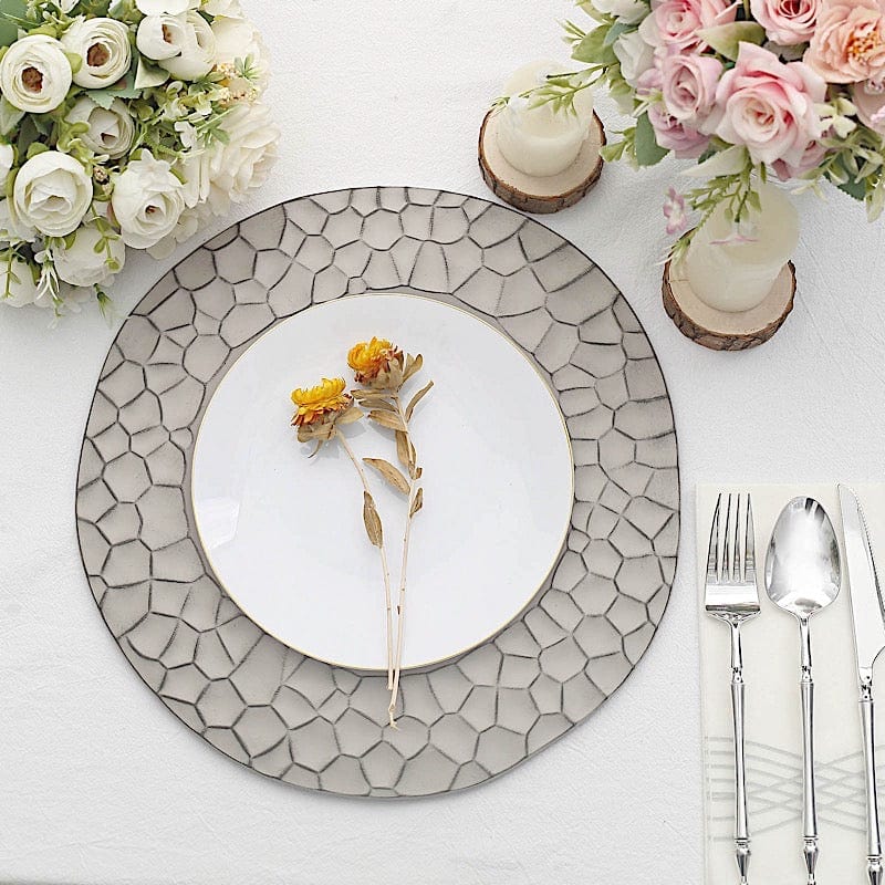 6 Plastic 13" Irregular Round Charger Plates with Giraffe Pattern Rim