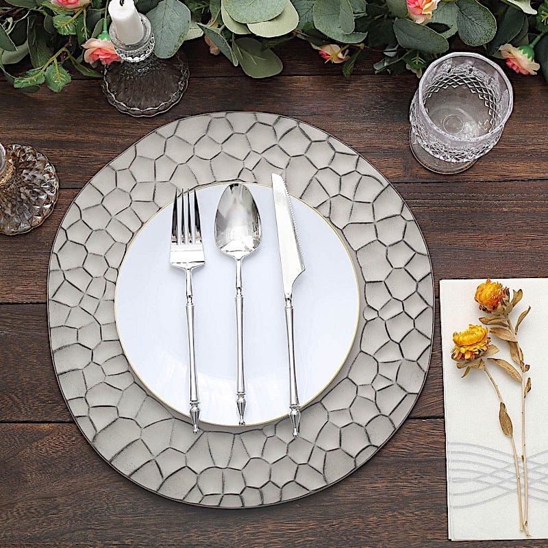 6 Plastic 13" Irregular Round Charger Plates with Giraffe Pattern Rim