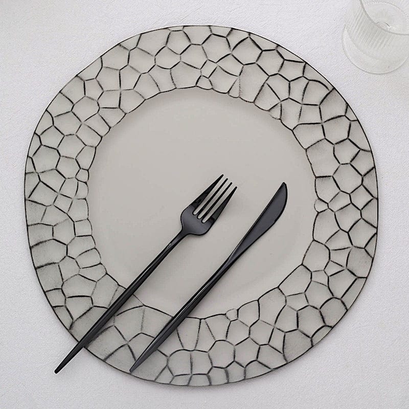 6 Plastic 13" Irregular Round Charger Plates with Giraffe Pattern Rim