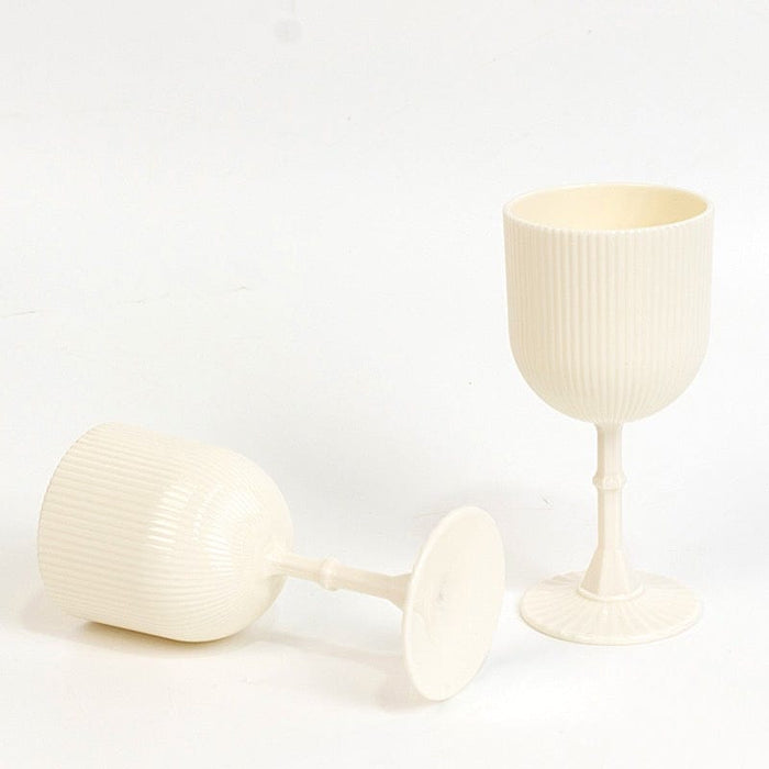 12 Plastic Wine Glasses Vintage Ribbed Pattern