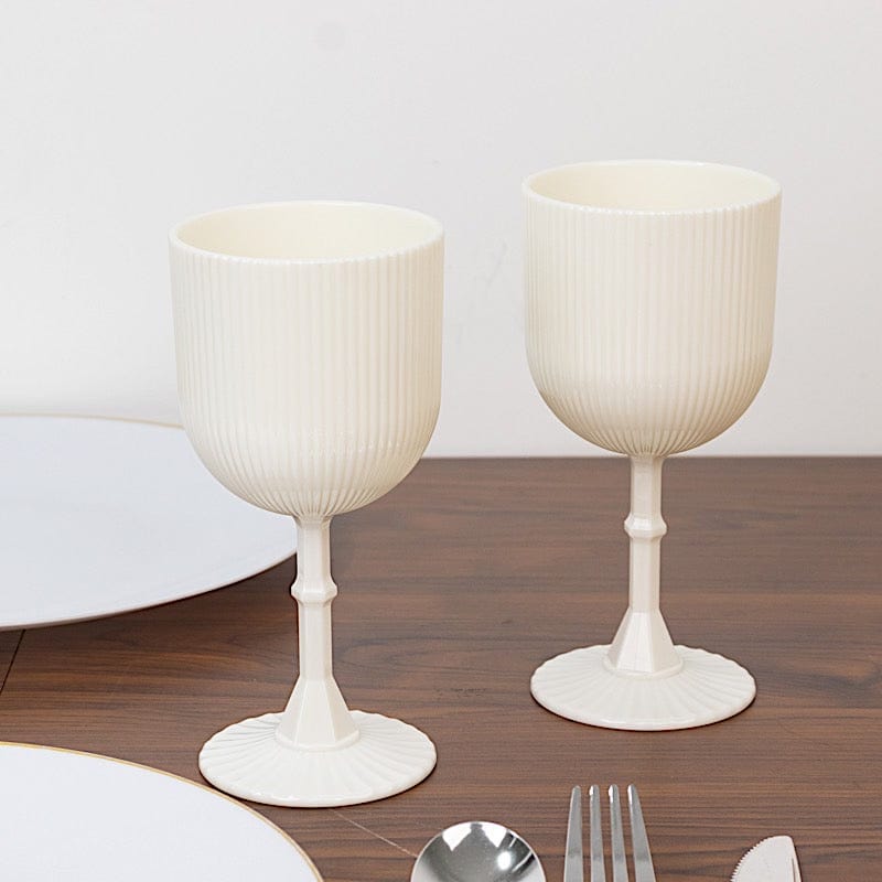 12 Plastic Wine Glasses Vintage Ribbed Pattern