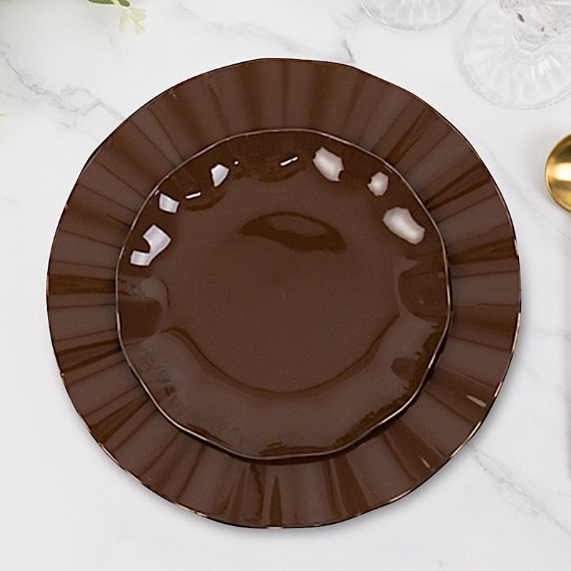 10 Round Plastic Salad Dinner Plates with Gold Wavy Rim - Disposable Tableware