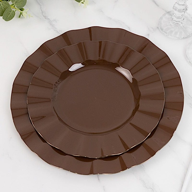 10 Round Plastic Salad Dinner Plates with Gold Wavy Rim - Disposable Tableware