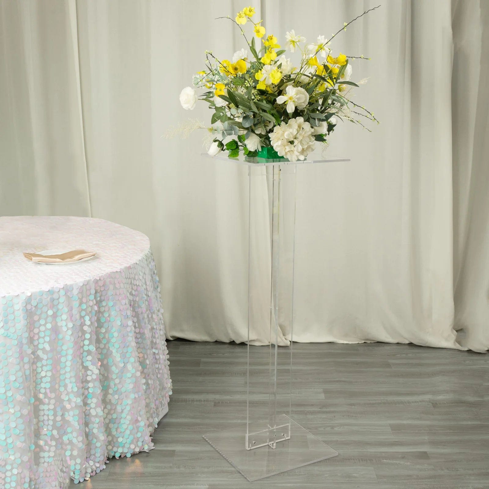 Heavy Duty Acrylic Wedding Display Stand with Square Bases