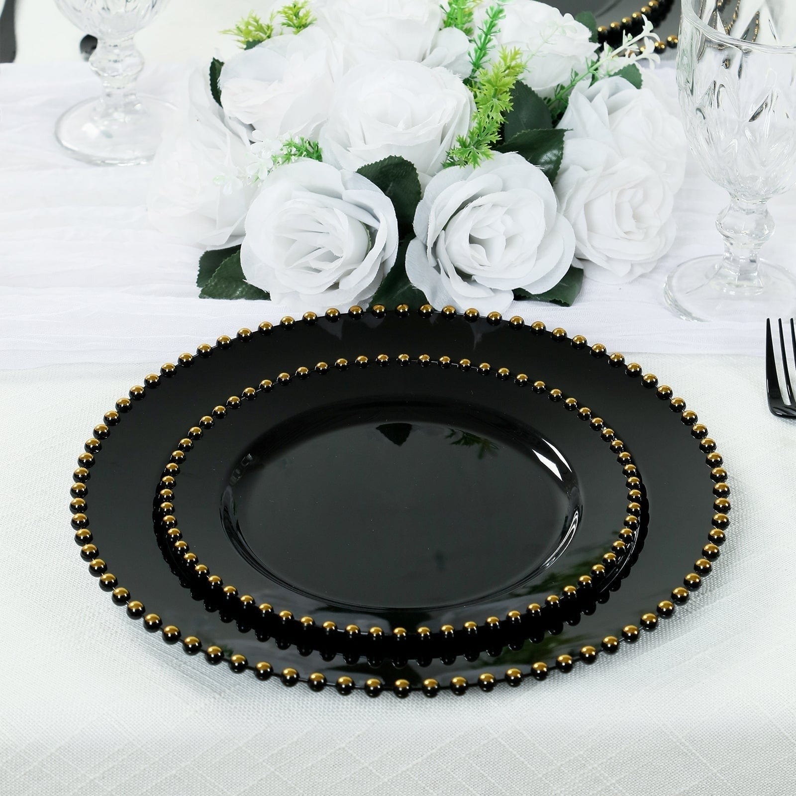 10 Round Plastic Salad Dinner Plates with Beaded Rim - Disposable Tableware