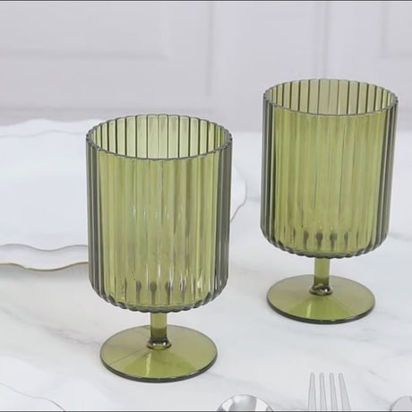6 Plastic Vintage Ribbed Wine Glasses 12 oz with Short Stem