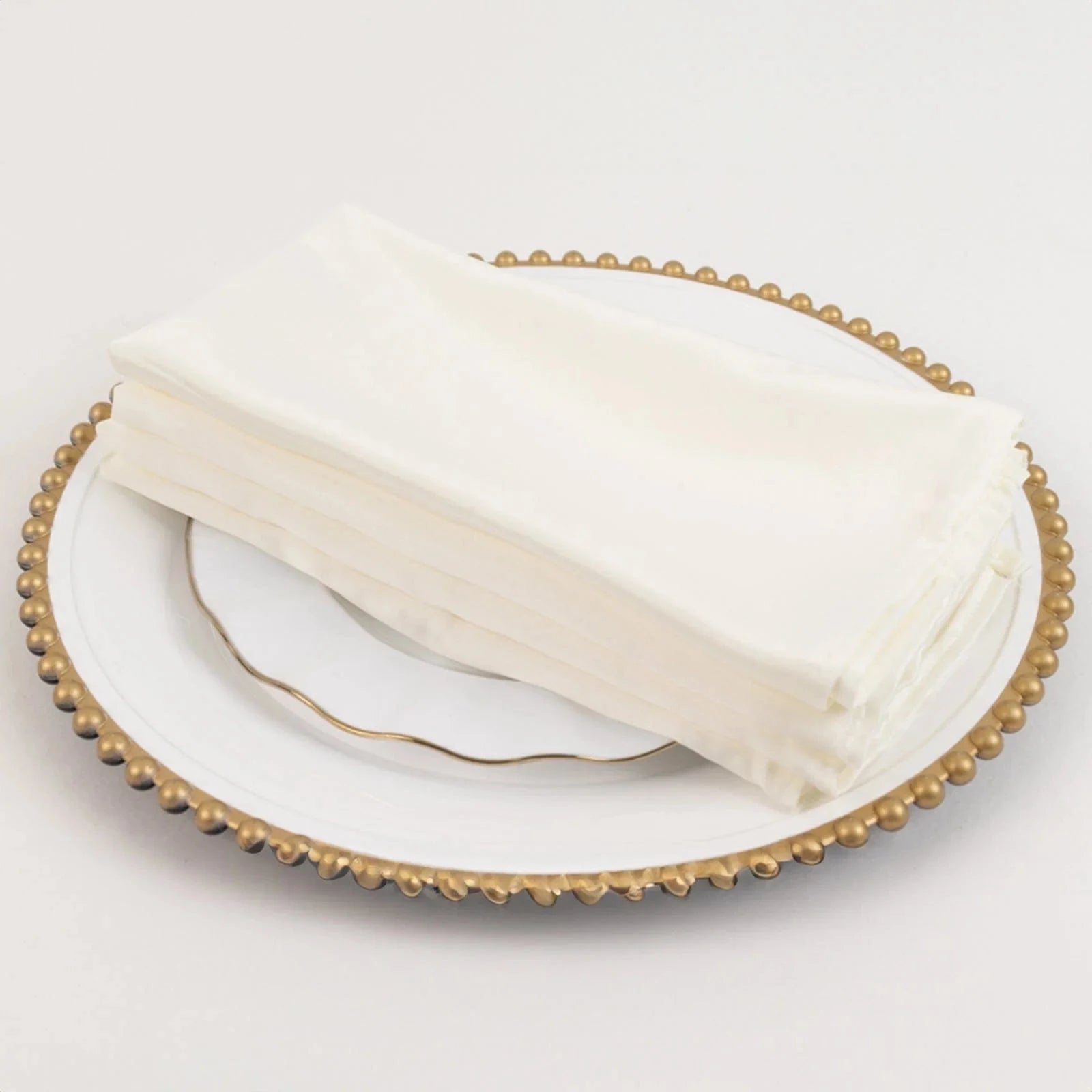 5 Lamour Satin Napkins