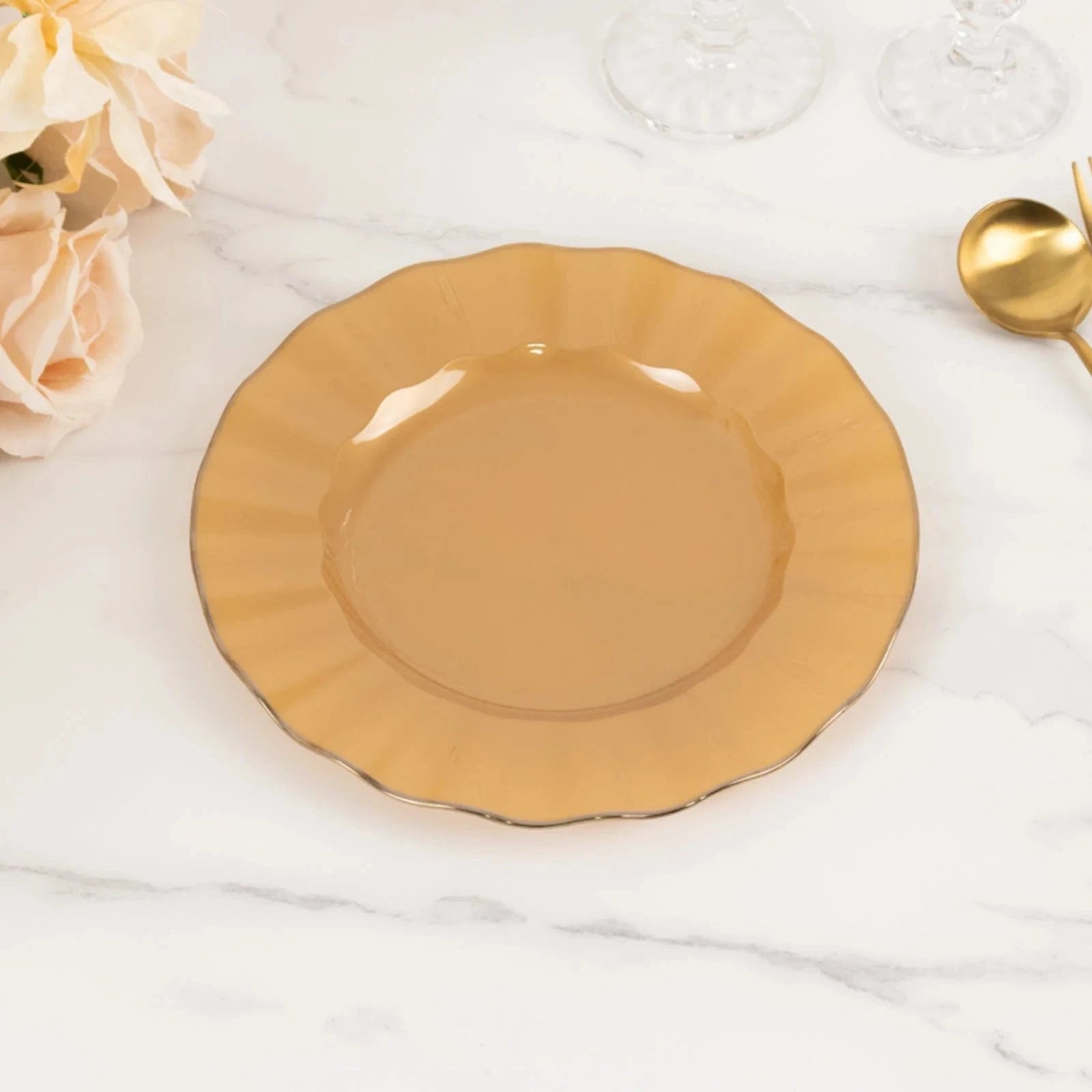 10 Round Plastic Salad Dinner Plates with Gold Wavy Rim - Disposable Tableware