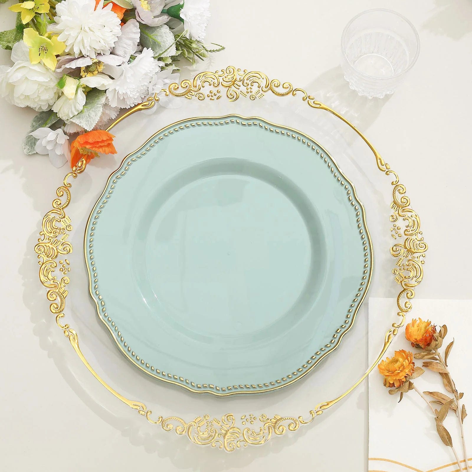 10 Round Plastic Dinner Plates with Gold Scalloped Rim - Disposable Tableware