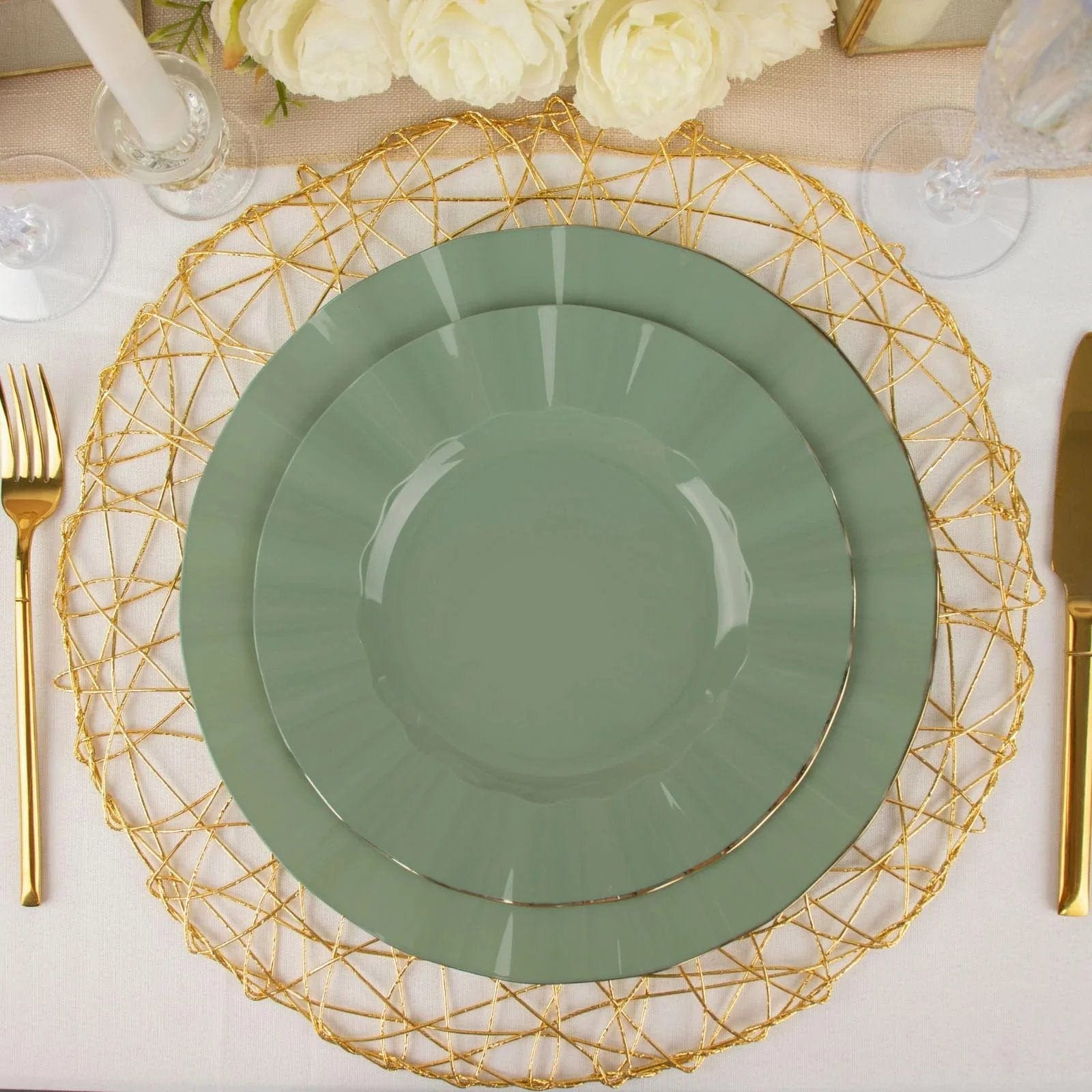 10 White Round Plastic Salad Dinner Plates with Gold Wavy Rim - Disposable Tableware