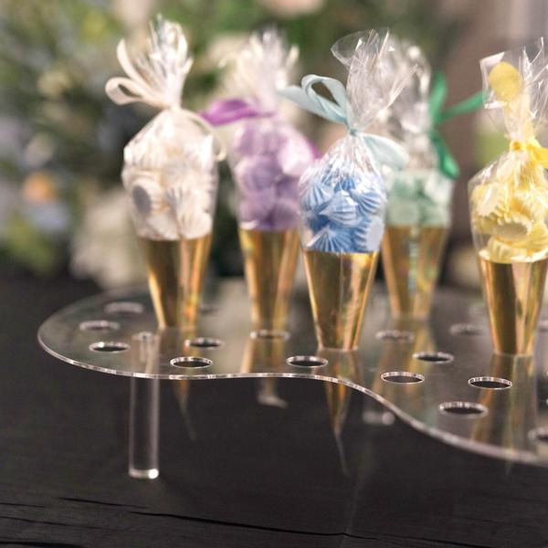 https://leilaniwholesale.com/cdn/shop/products/16-acrylic-mini-ice-cream-cone-holder-party-favor-display-stand-clear-dsp-tr0003-16-clr-28556253528127_600x600.jpg?v=1630051630