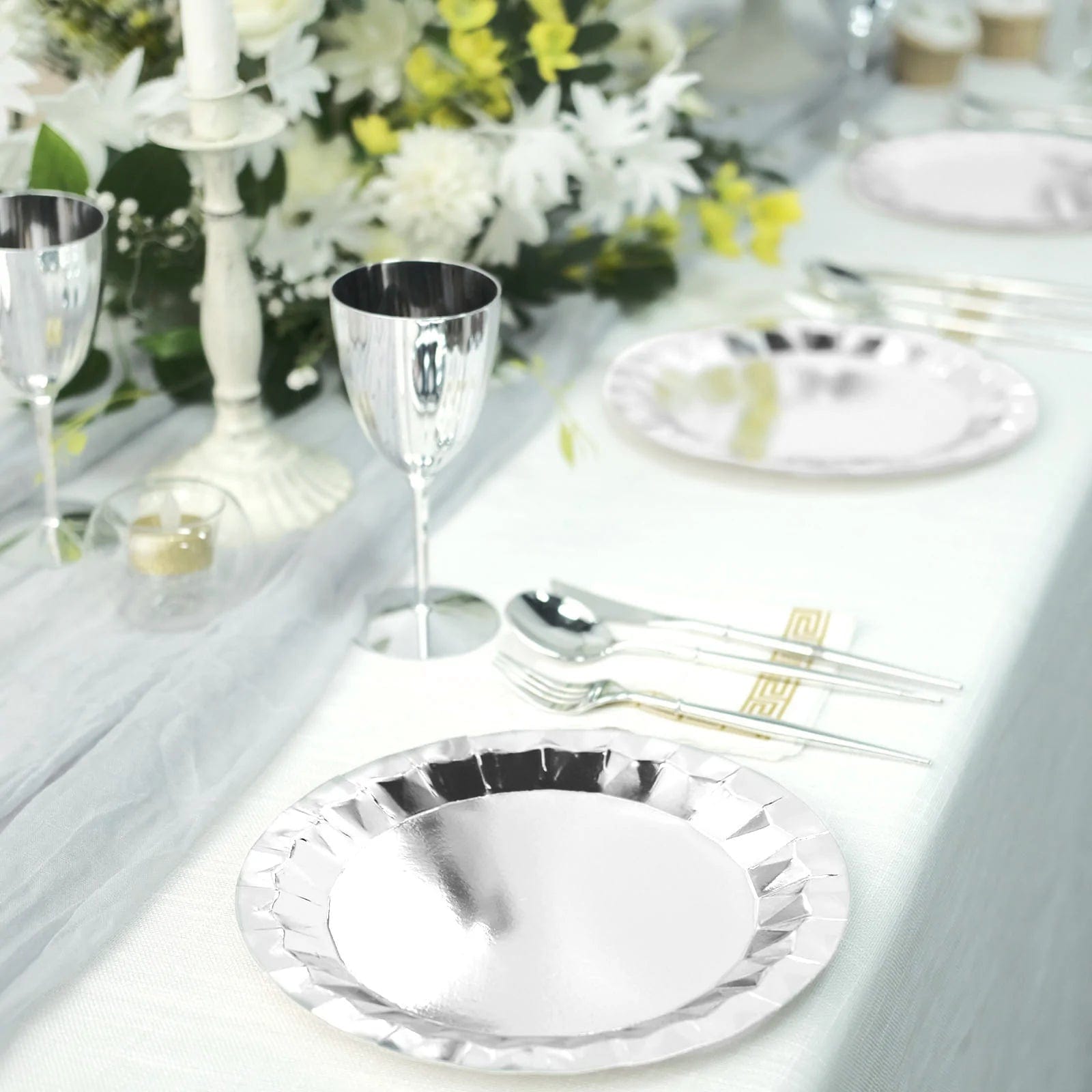 25 Metallic Round Paper Salad Dinner Plates with Geometric Design - Disposable Tableware