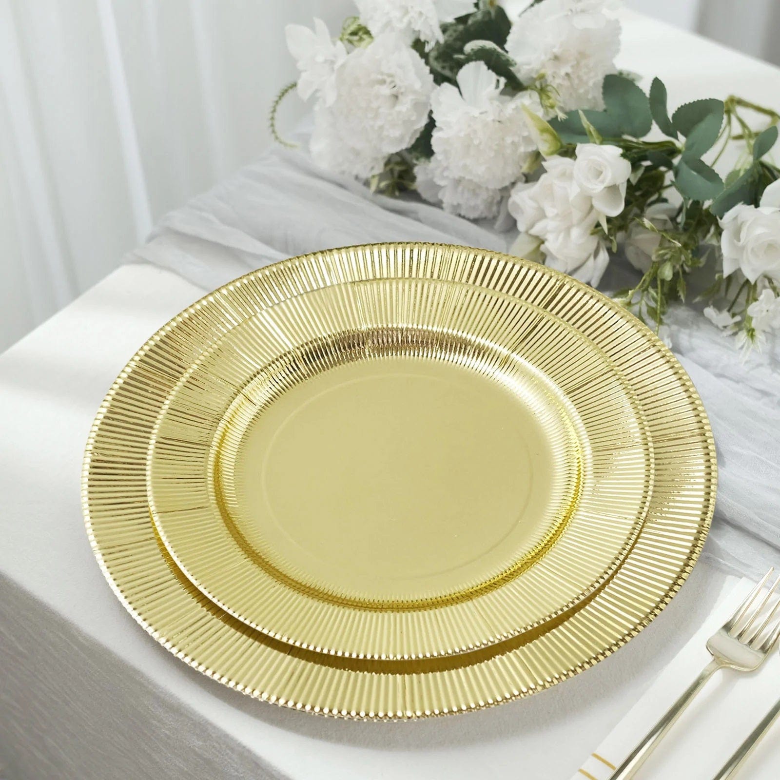 25 Metallic Round Paper Salad Dinner Plates with Textured Rim - Disposable Tableware
