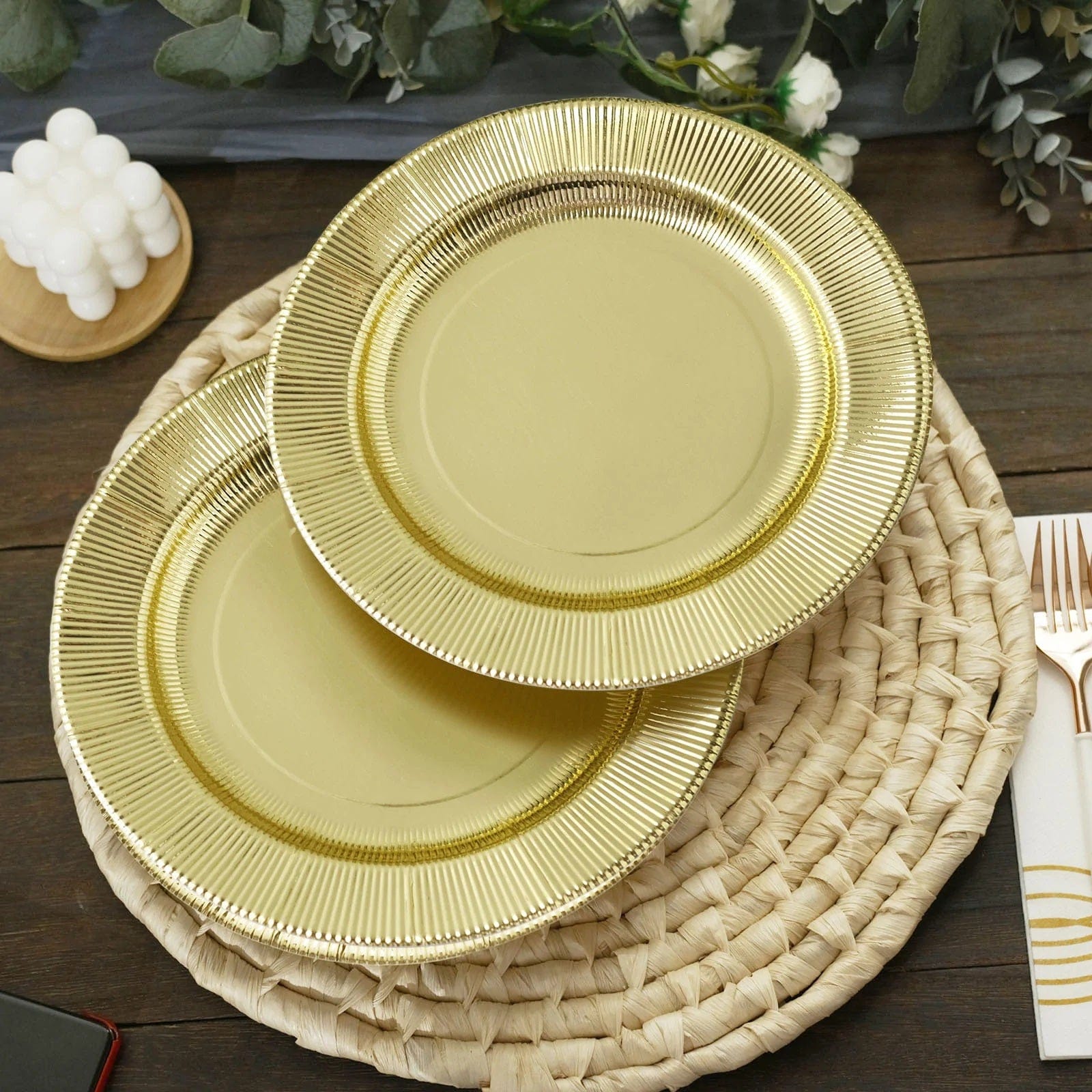 25 Metallic Round Paper Salad Dinner Plates with Textured Rim - Disposable Tableware