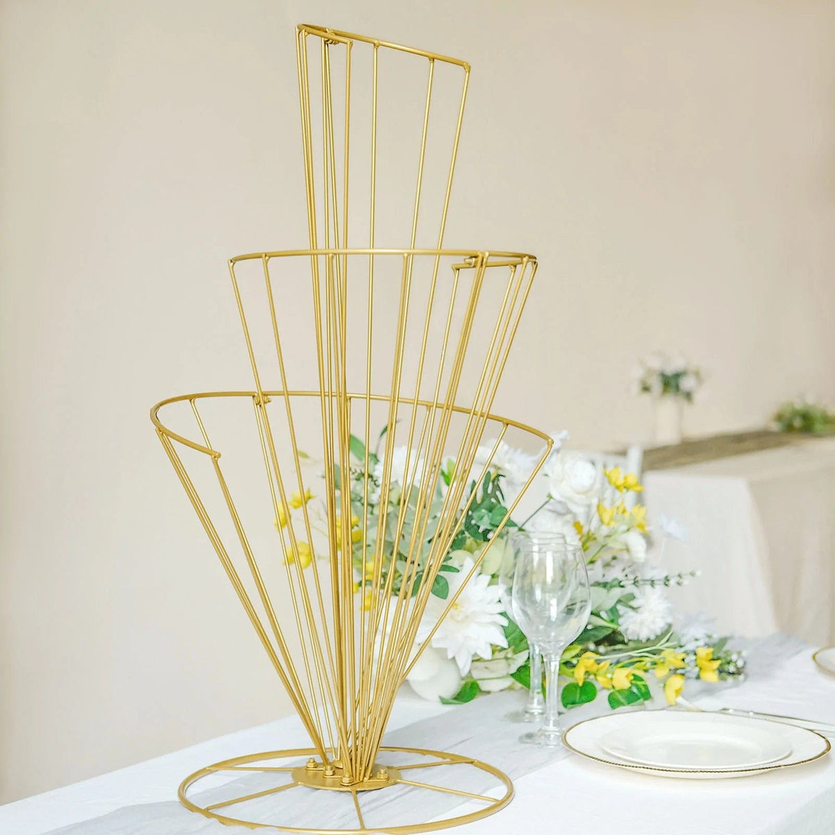 32 Scalloped Fan Metal Flower Display Stand Table Centerpiece - Gold