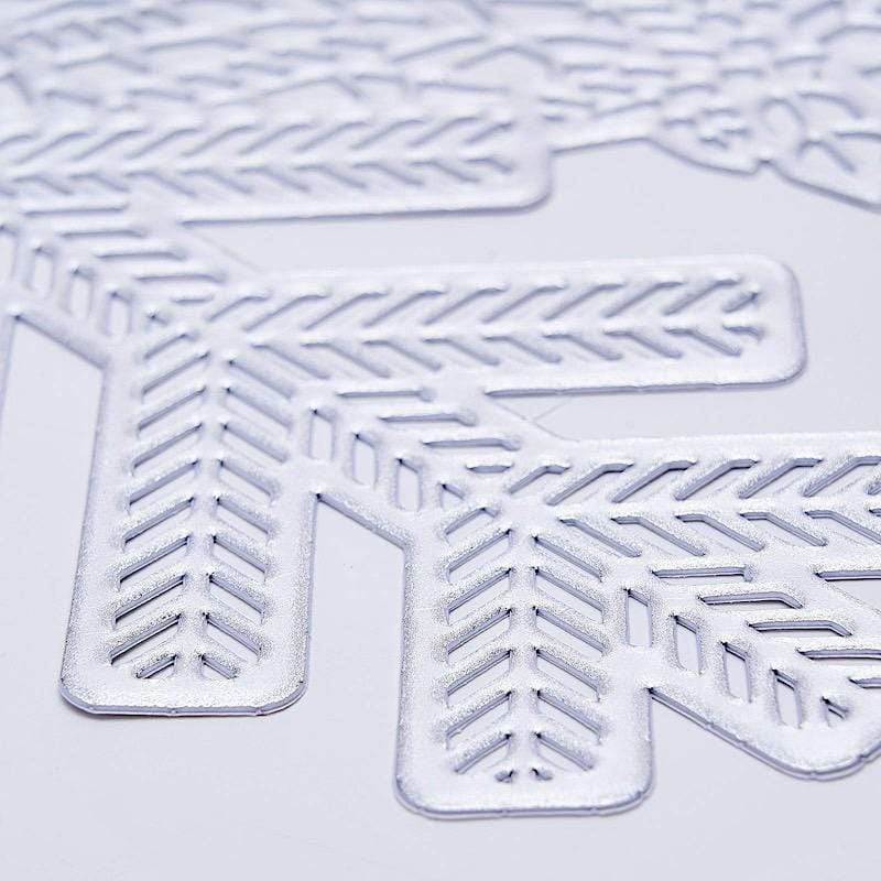 6 pcs 18" wide Snowflake Round Vinyl Placemats - Silver PLMAT_VIN19_SILV