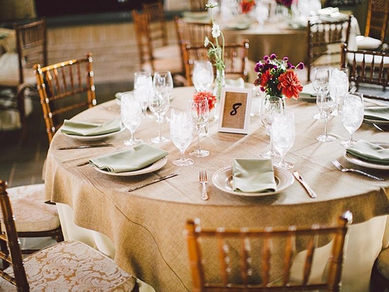 72" x 72" Burlap Table Overlay - Natural LAY72_JUTE_NAT