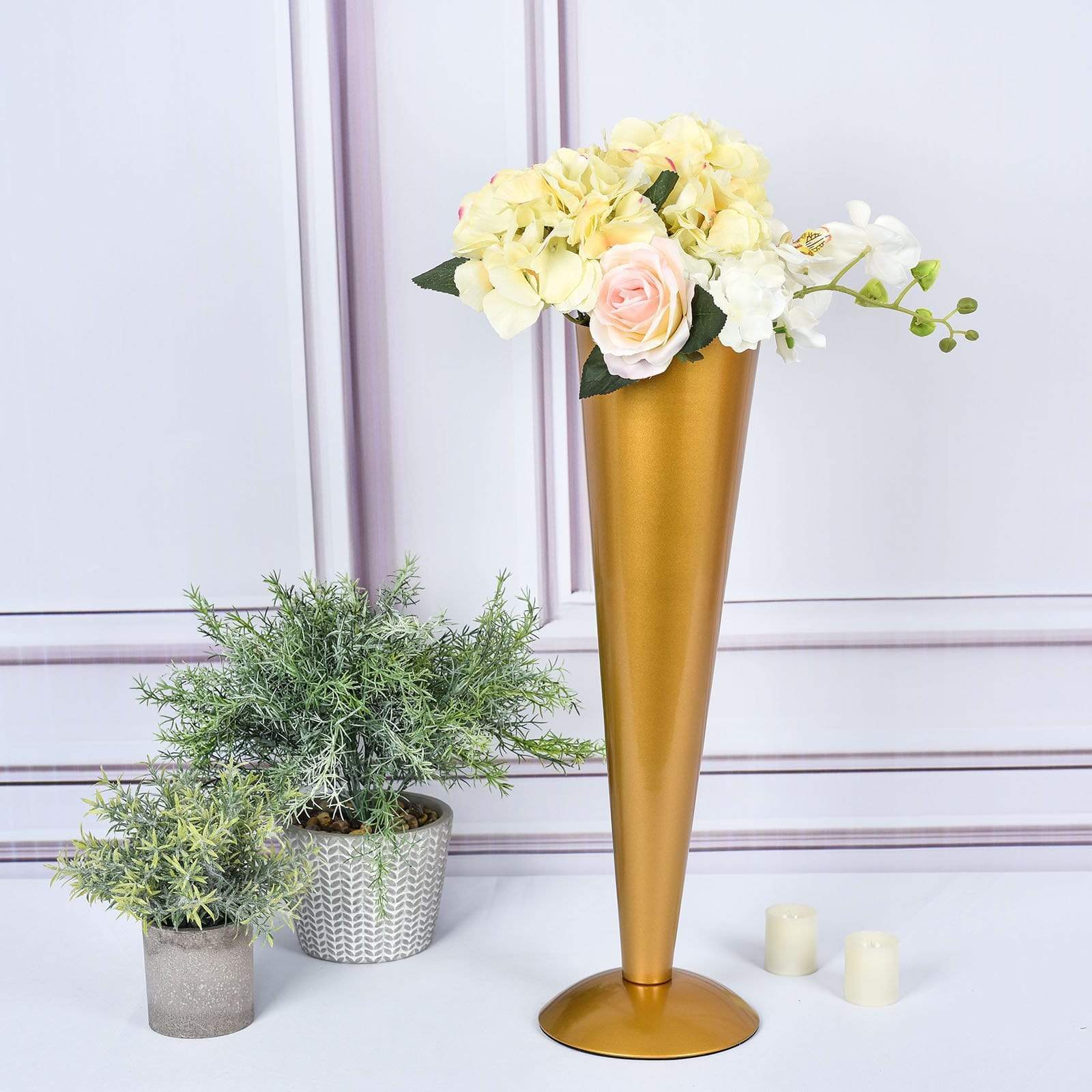 Metal Trumpet Wedding Flower Vase - Gold